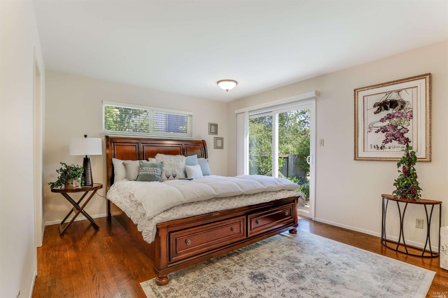24 Azalea Main Bed