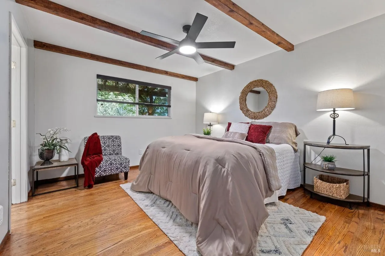 7482 Beverly RP Primary Bdrm